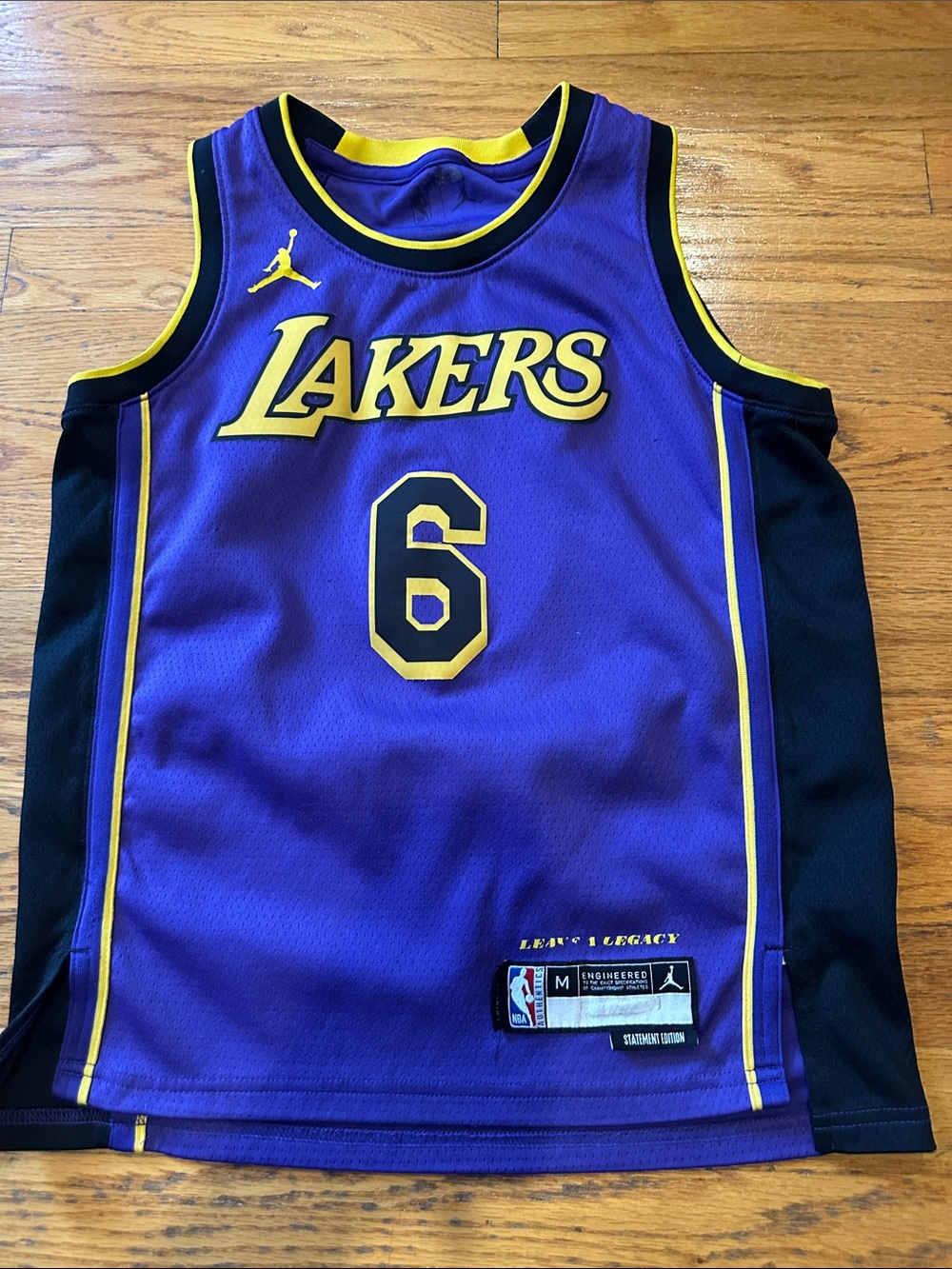 Nike Lakers Purple & Gold James #6 Kids Basketball Jersey